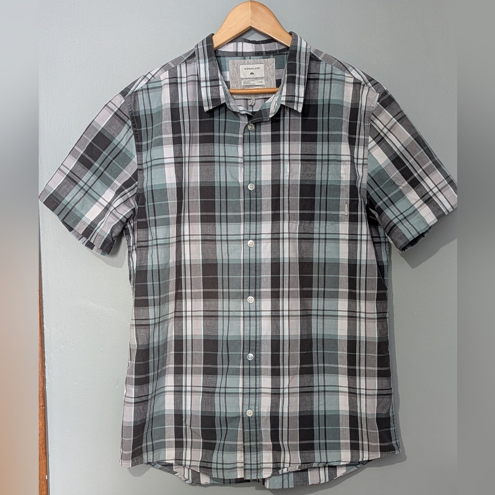 Quiksilver‎ Men's Large Short-sleeve Plaid Button-down Casual Shirt